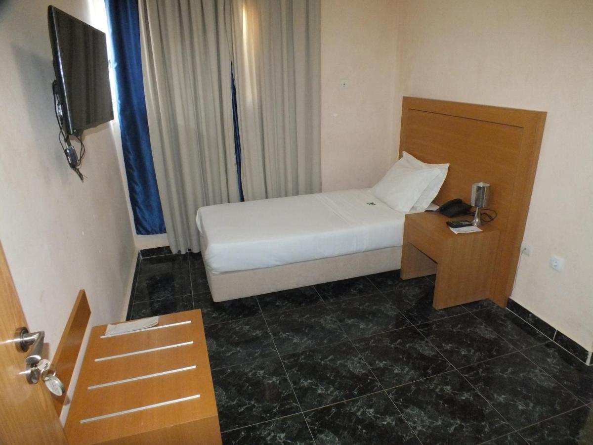 Hotel El Medina Nouadhibou Exteriör bild